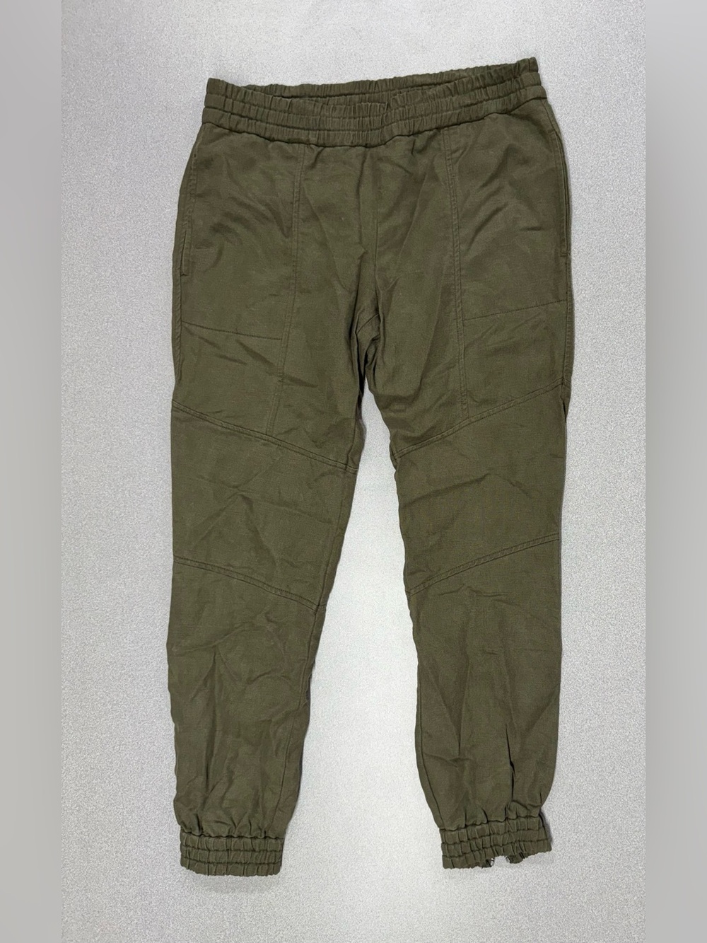 Community Aritzia Zipper Detail Olive Army Green Cargo Joggers Size XS
